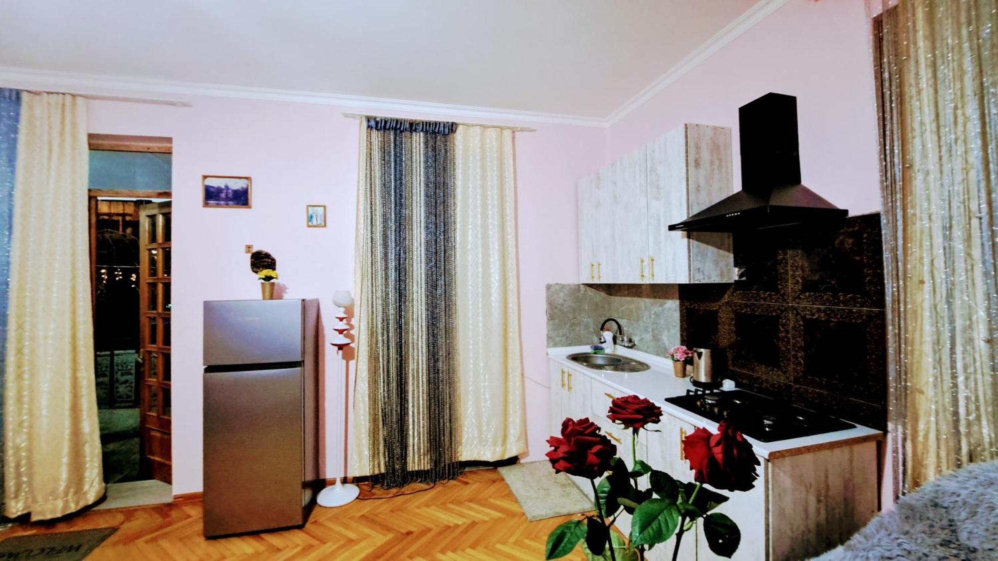 Apartment With A Nice Terrace In Old City Center Тбілісі Екстер'єр фото