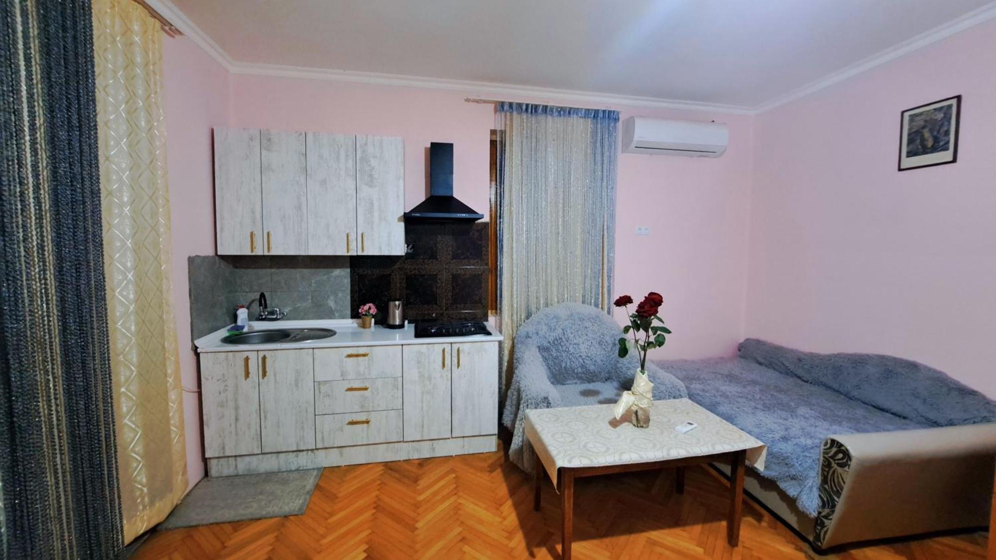 Apartment With A Nice Terrace In Old City Center Тбілісі Екстер'єр фото